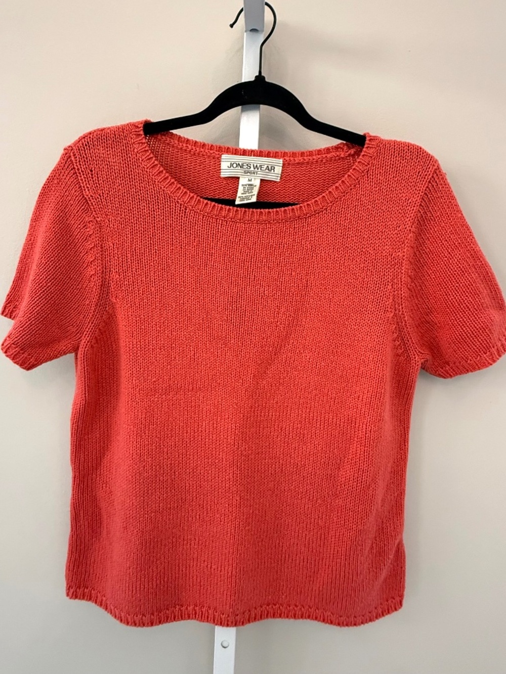 Jones Wear Sport Coral Knit Sweater Top Size M Short Sleeve Lightweight